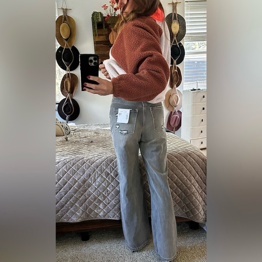 VERVET BY FLYING MONKEY Gray Relaxed Jeans with Distressed Details